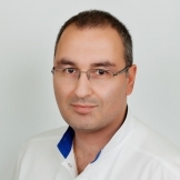 Врач высшей категории Давидьян Валерий Арцвикович 