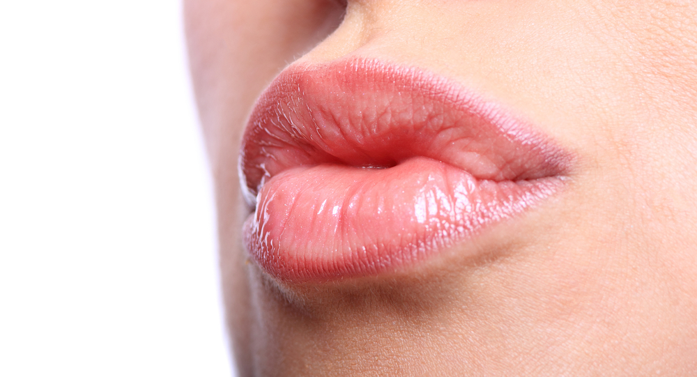Как сделать бальзам для губ в домашних условиях?
